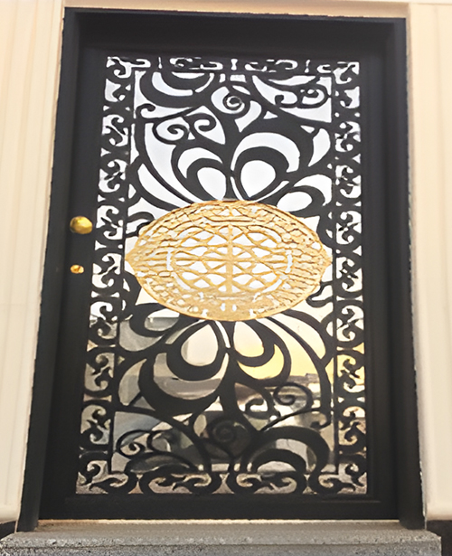 الأبواب الحديدية